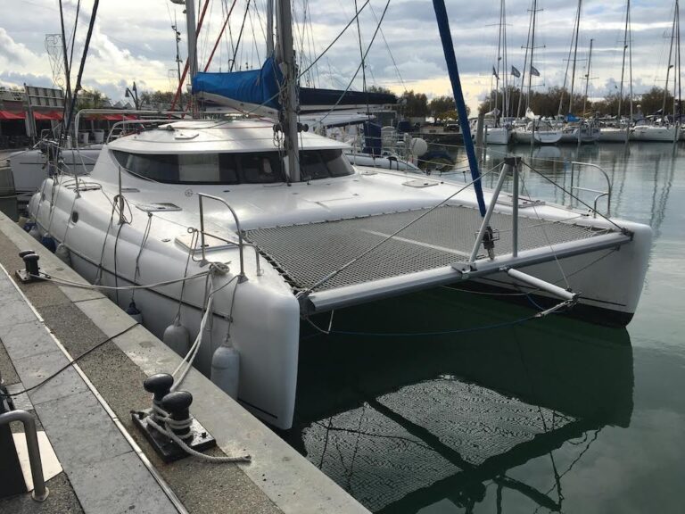 location catamaran athena38 bout dehors